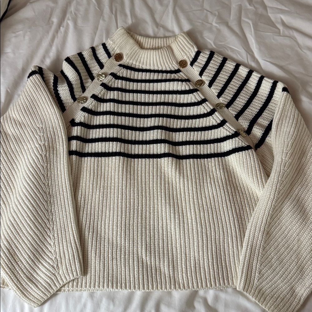 H&M Cream and Black Knit Sweater
